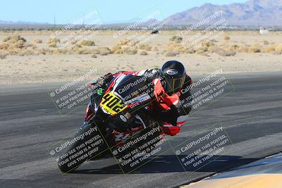 media/Jan-10-2025-CVMA Friday Practice (Fri) [[489e0da257]]/Group 4 and Trackday/Session 2 (Turn 4 Inside)/